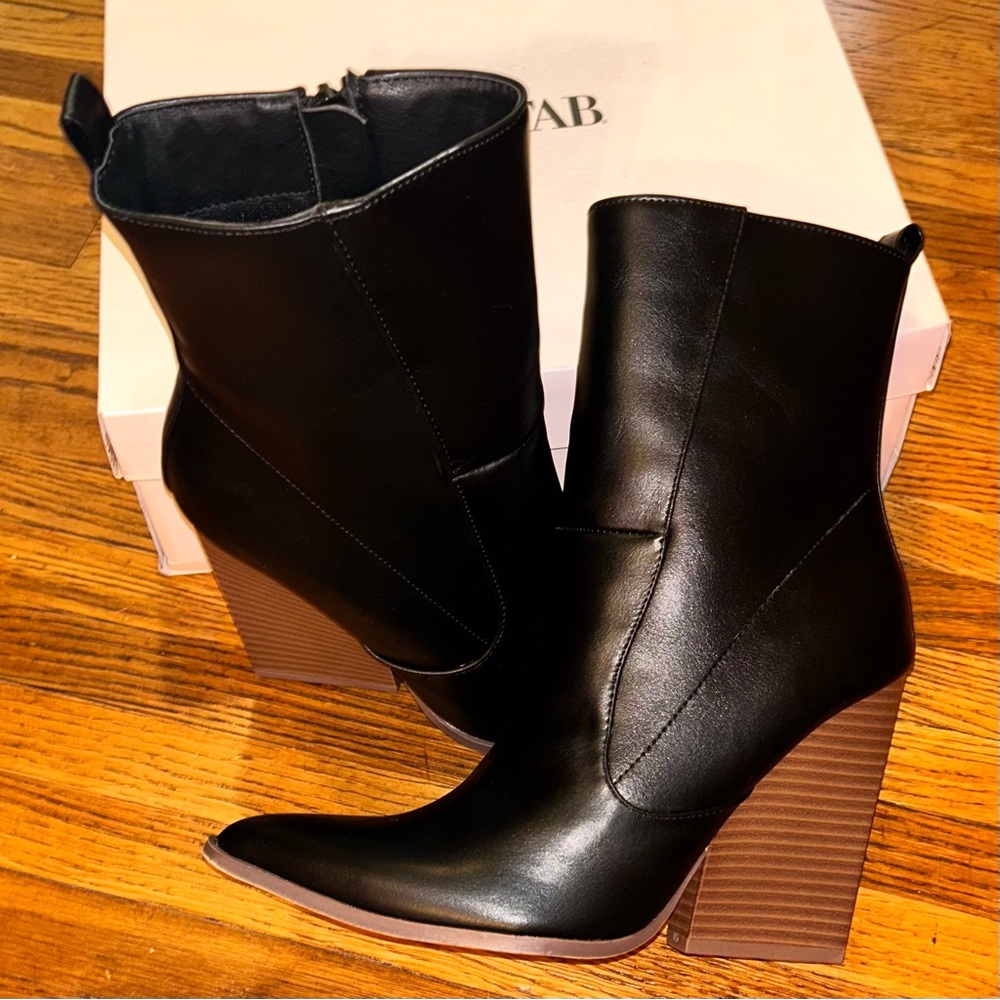 JustFab Boots - Picture 1 of 10